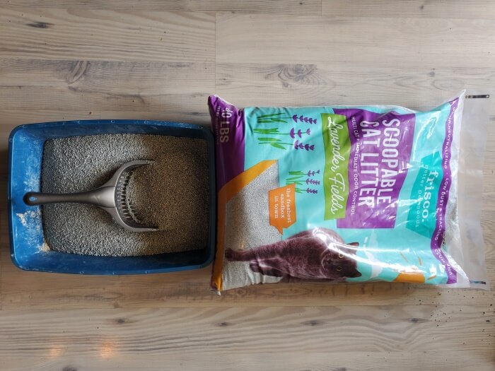 Frisco Lavender Fields Scent Multi-Cat Clumping Cat Litter, 40-lb bag