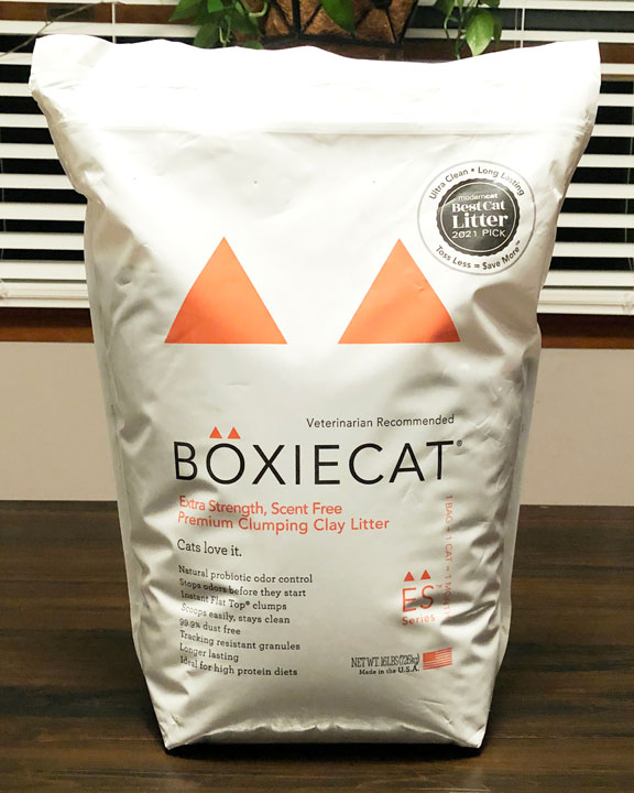 Another variety of Boxiecat Litter is the Extra Strength Unscented formula.